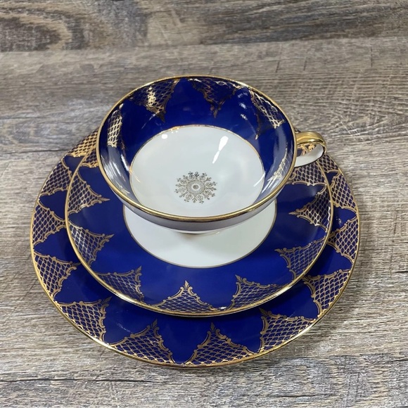 Gloria Fine Porcelain Teacup Saucer Plate Trio Set Cobalt Blue & Gold Vintage - Picture 9 of 10